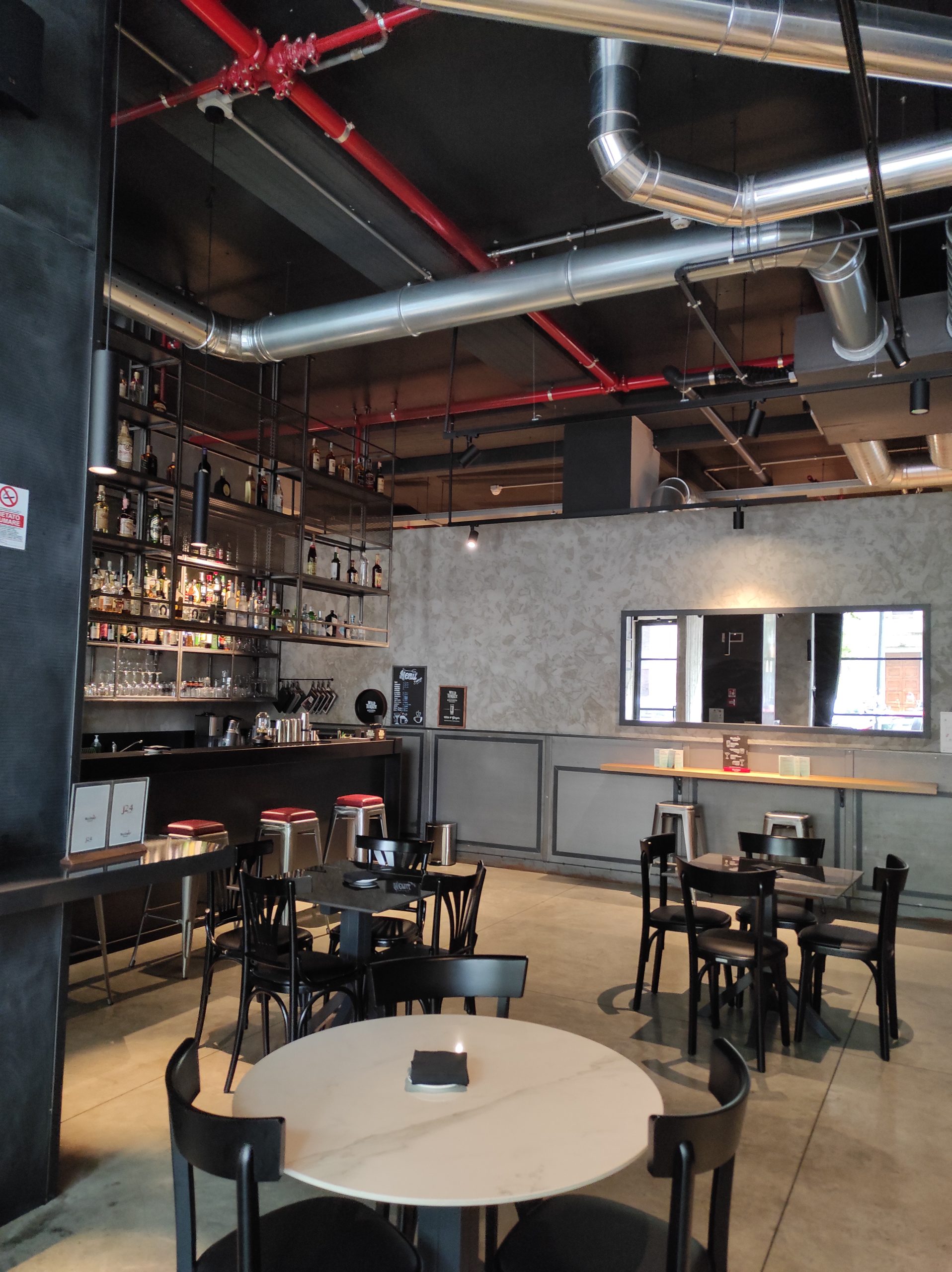 Lounge Bar - J24 Hotel Milano
